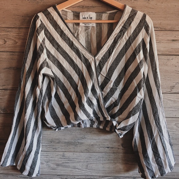 Sadie & Sage Tops - Cute Sadie & Sage top!